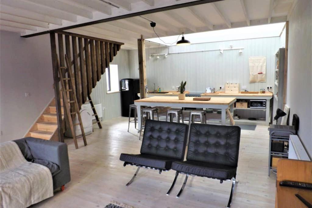 The Mews - Tastefully Restored Mews House Close To The Sea Holiday home Margate