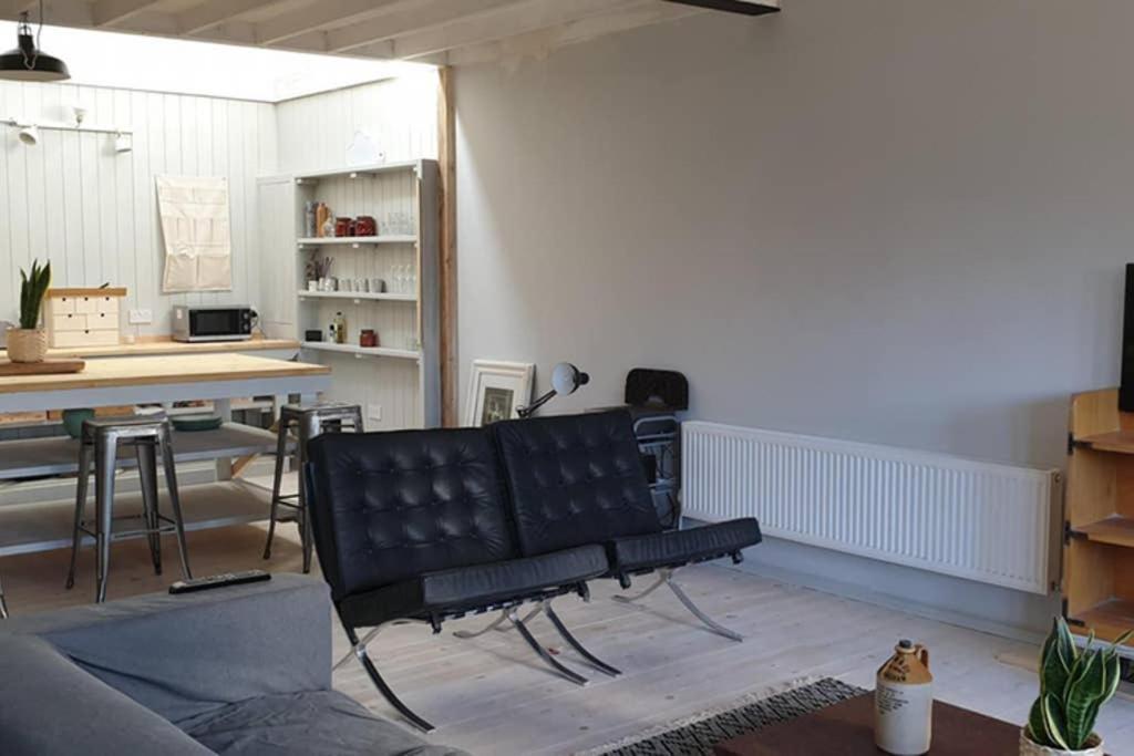 The Mews - Tastefully Restored Mews House Close To The Sea Holiday home Margate